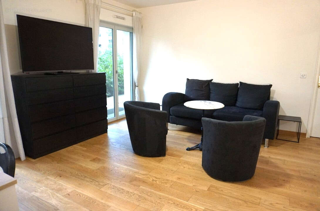 Appartement à NEUILLY-SUR-SEINE