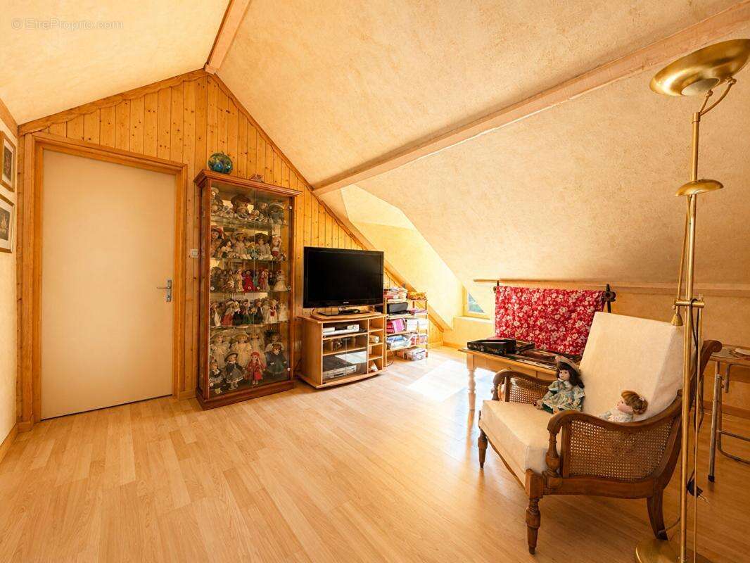 Maison rénovée sur 2 ha avec box chevaux - Secteur Mamers - photo 10