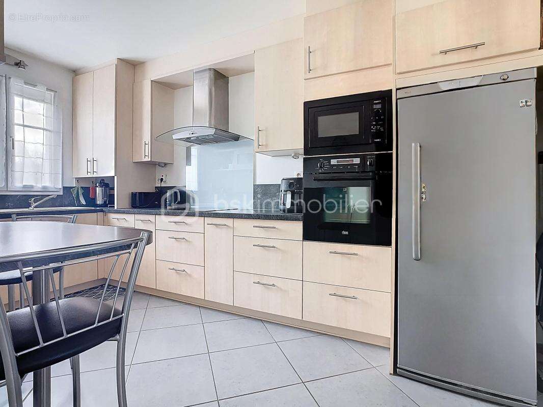 Maison à CHAMPS-SUR-MARNE