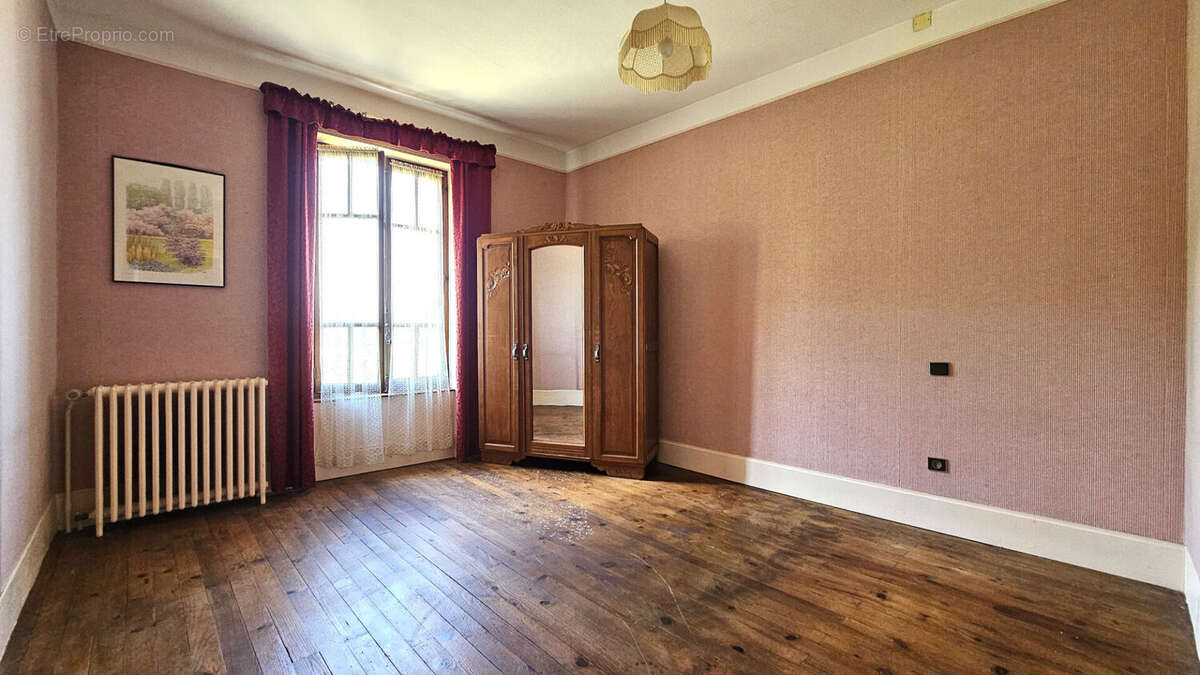 Maison à SAINT-BERON