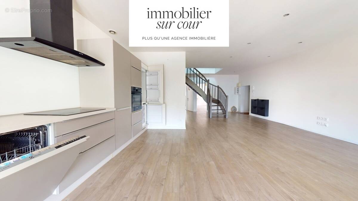 Appartement à SAINT-ETIENNE