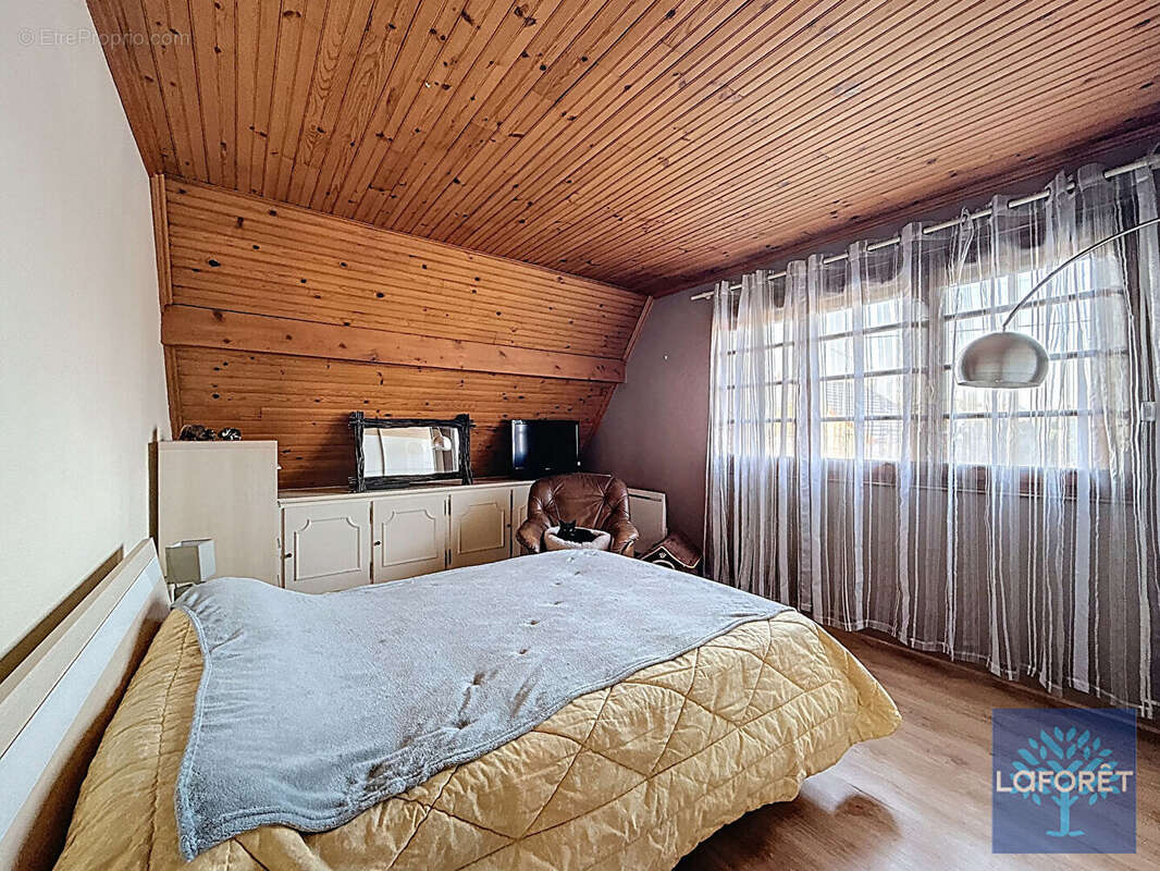 Maison à VIGNEUX-SUR-SEINE