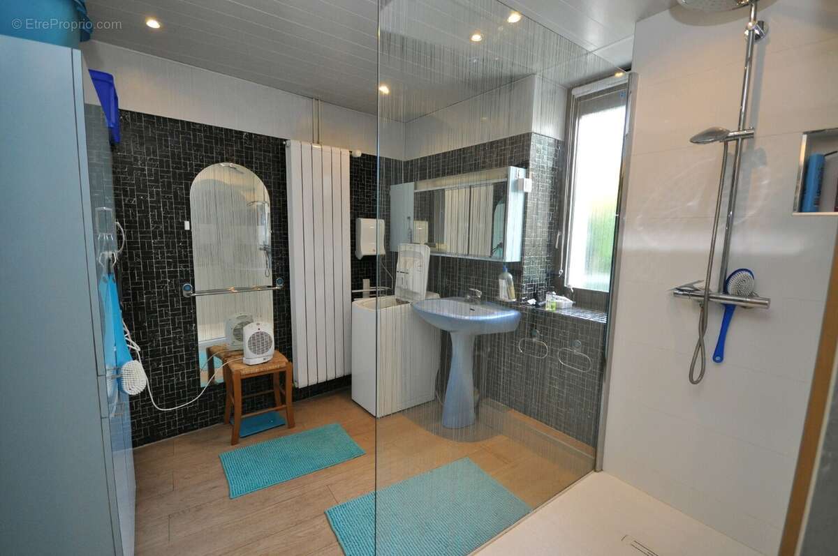 Maison à CHEPTAINVILLE