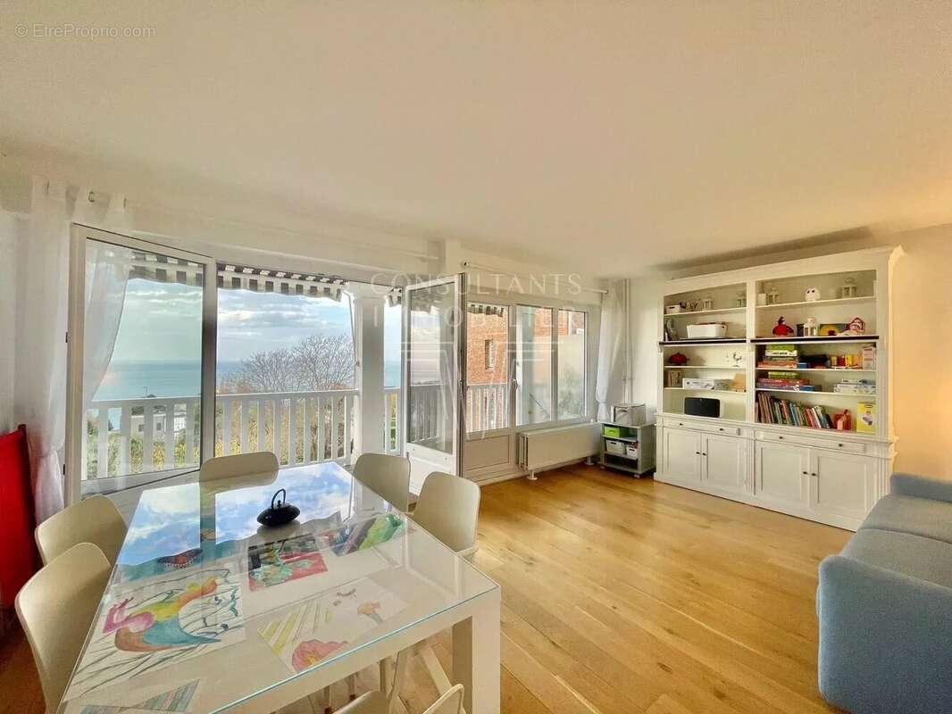 Appartement à TROUVILLE-SUR-MER