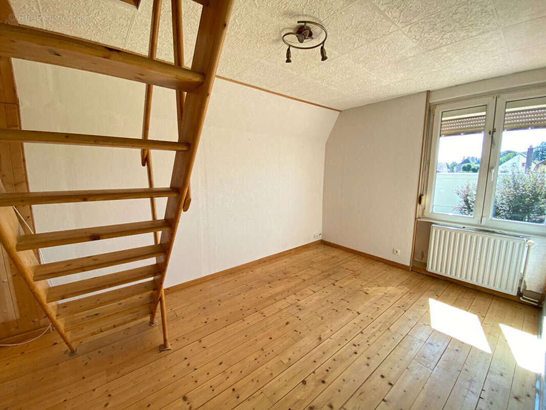 Maison cosy 4 pièces à vendre à Bollwiller, quartier calme- beau jardin avec espace terrasse - garage - photo 8