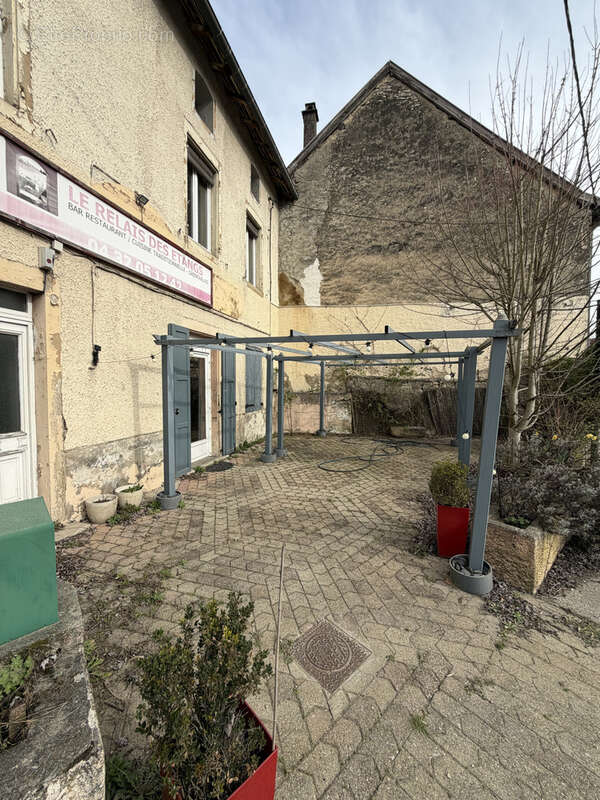 En exclusivité, murs commerciaux  d'une bâtisse de 396 m2 environ (ancien Bar-restaurant + logement) 38510 - photo 18