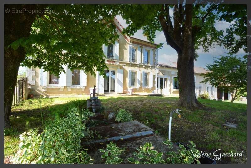 Maison à LE PIZOU