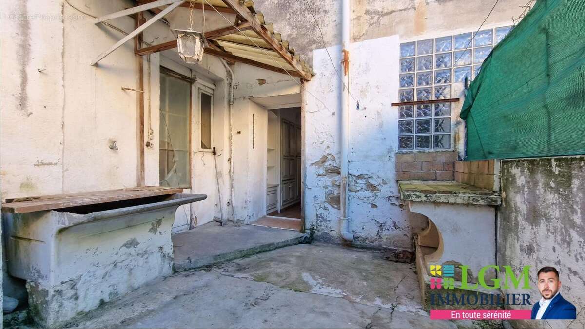 Maison à VERGEZE