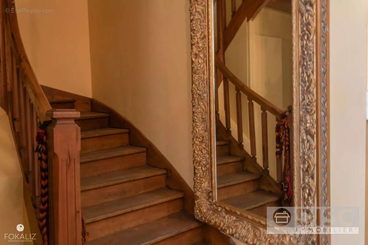 Belle et spacieuse maison de Maitre. - photo 12