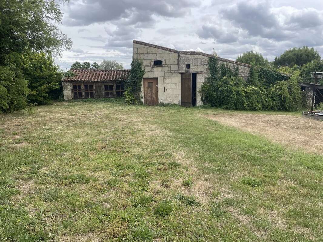 Maison de caractère à rénover – gros potentiel et grands projets ! - photo 22
