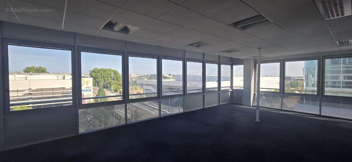 Plateaux de bureaux a vendre angers saint serge - photo 4