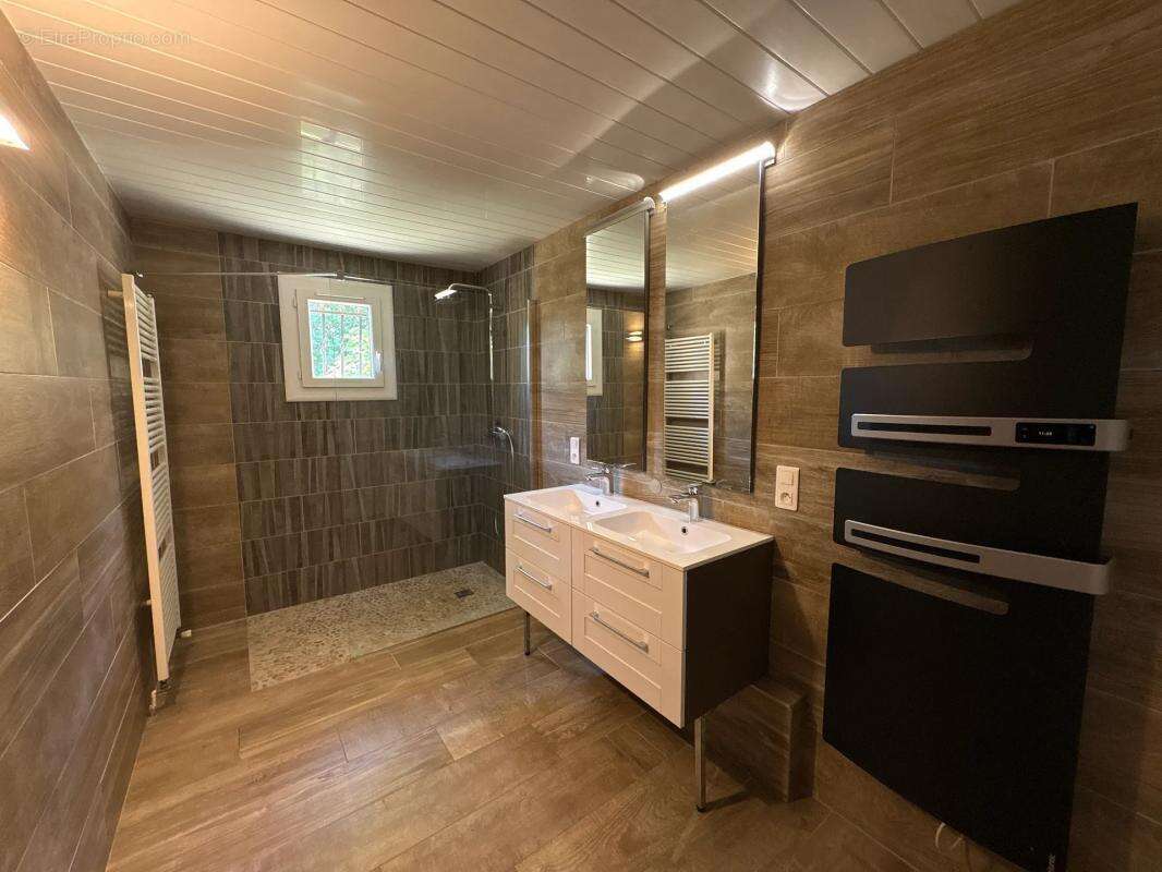 Superbe maison familiale de 257.86 m² à Orléat - photo 9