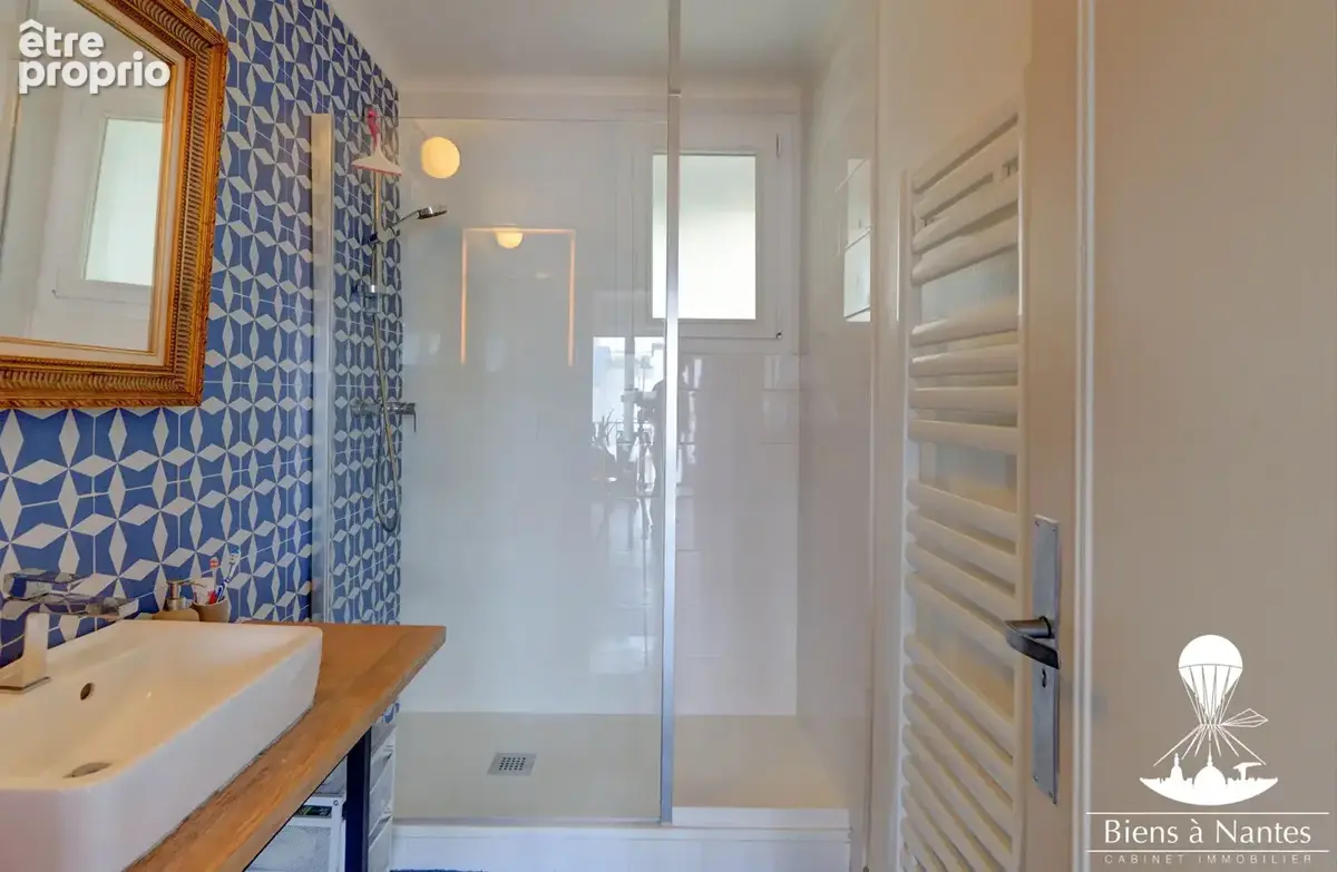 Nantes Centre, à vendre au dernier étage appartement lumineux  Nantes Centre - photo 9