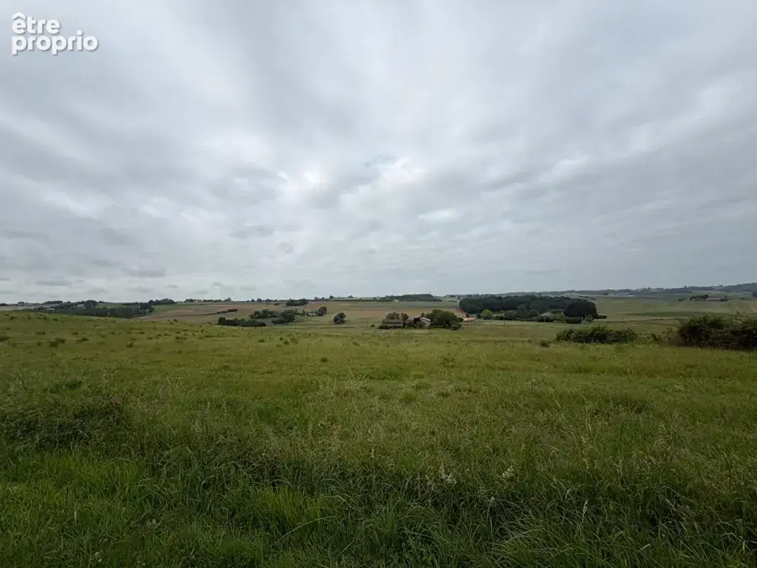 Terrain à LEVIGNAC-DE-GUYENNE