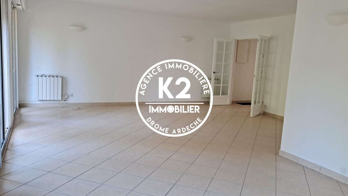 Appartement 90 m² à Montelimar  - photo 2