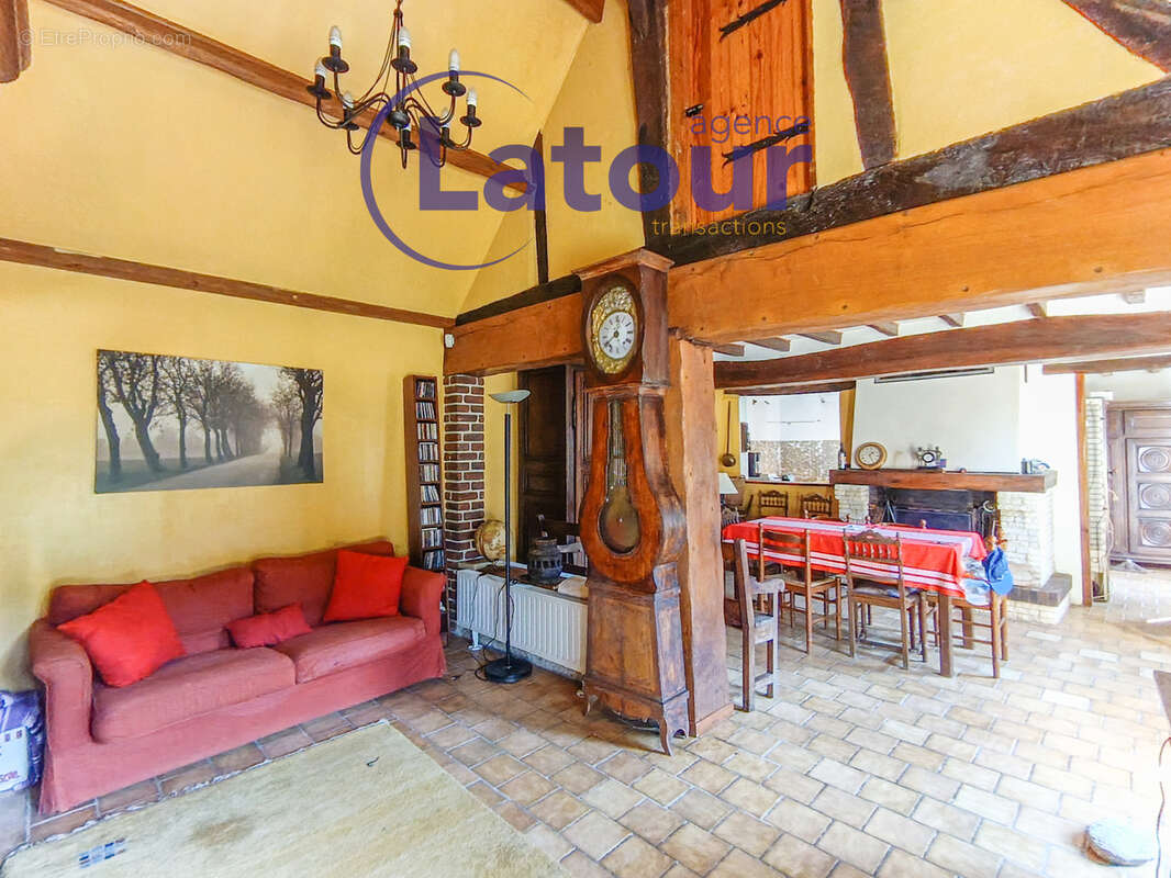 Maison à LIGNEROLLES