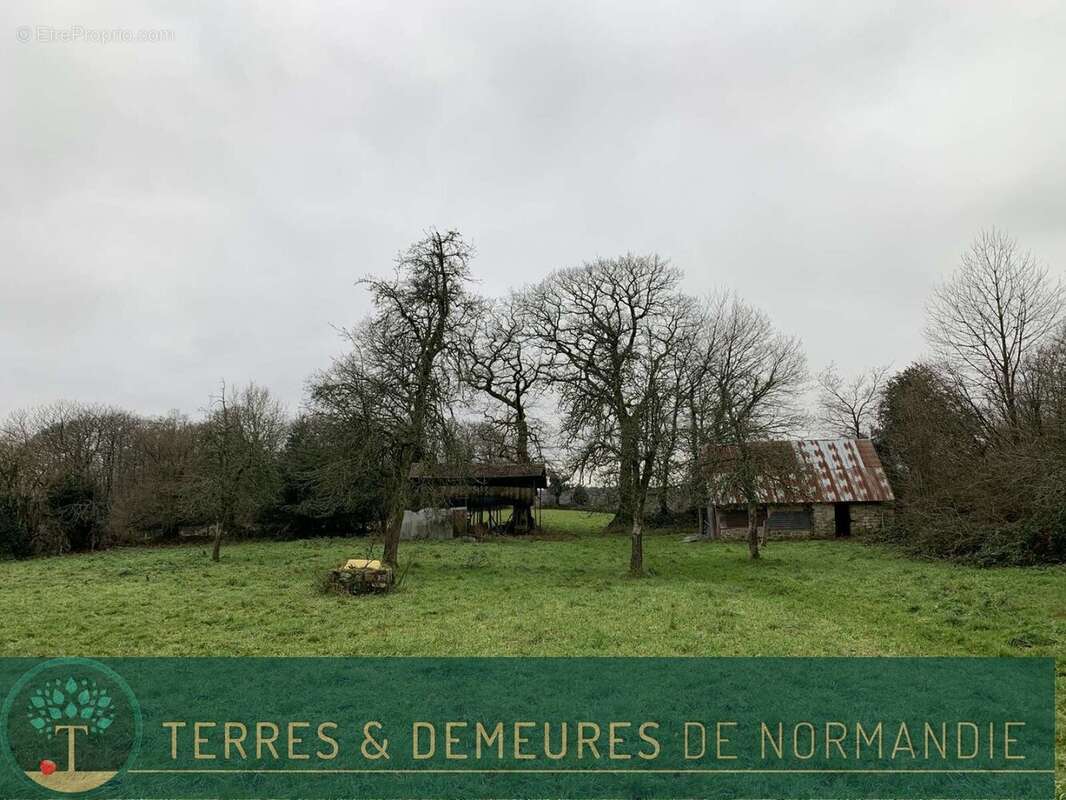 Terrain à SOURDEVAL