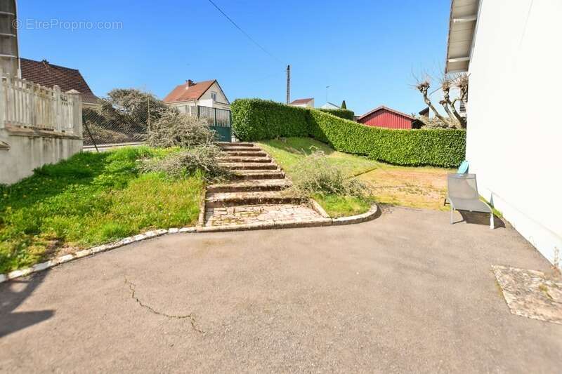 Maison à LE CREUSOT