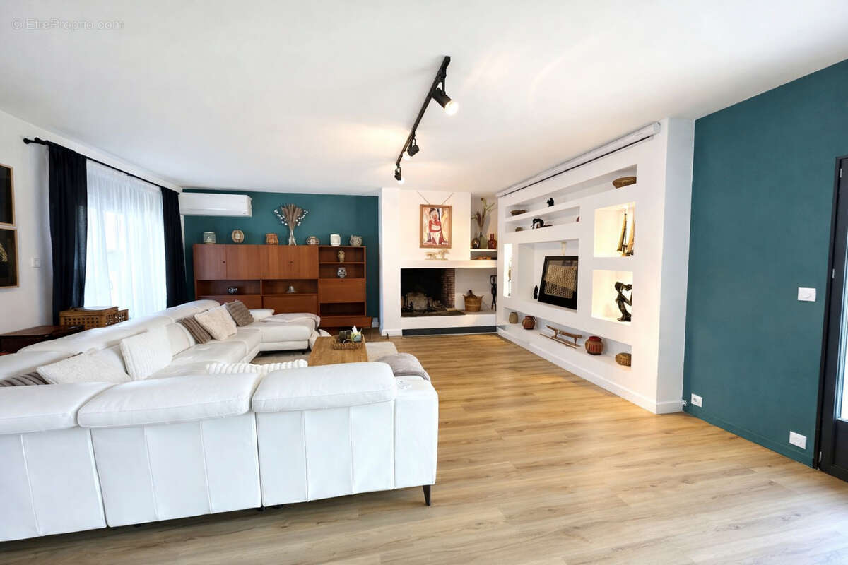 Maison à LEZIGNAN-CORBIERES