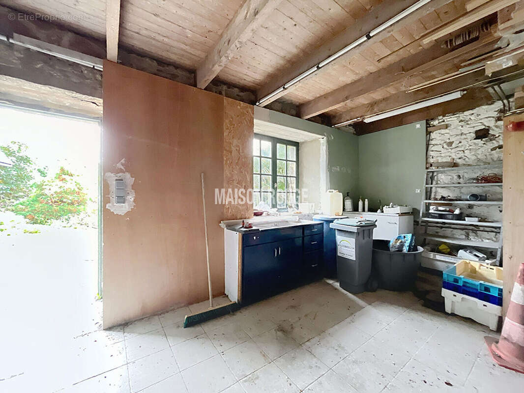 Maison en pierre avec jardin clos - Bourg de Lourmais - photo 23