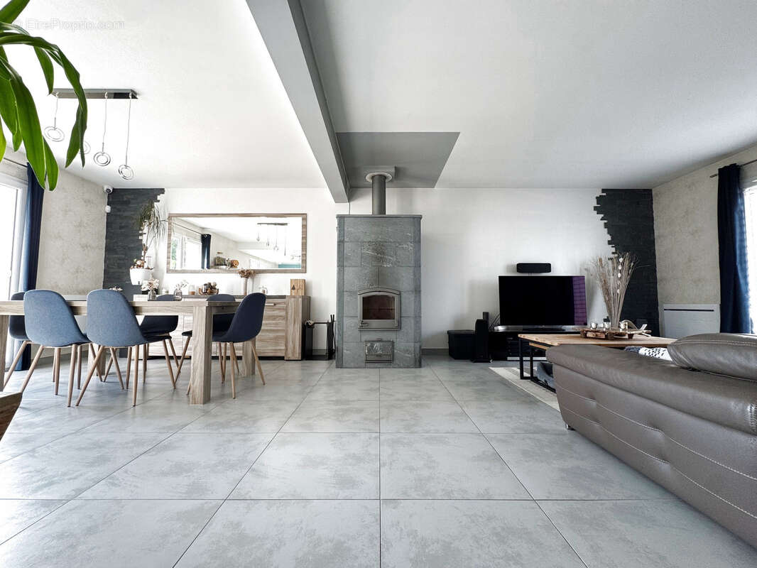 Maison à VEMARS