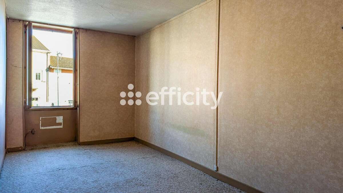 Maison à PONT-DE-VAUX