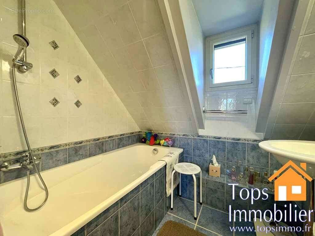 Maison à VILLENEUVE