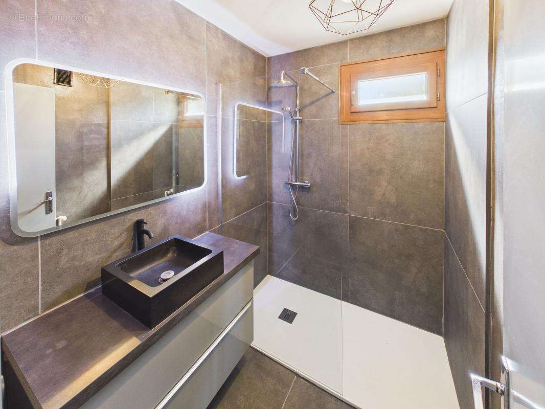 Appartement à MONTMELIAN