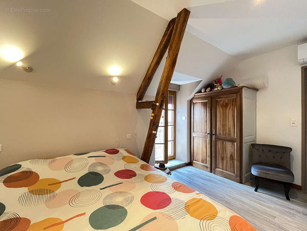 Maison à CUBJAC