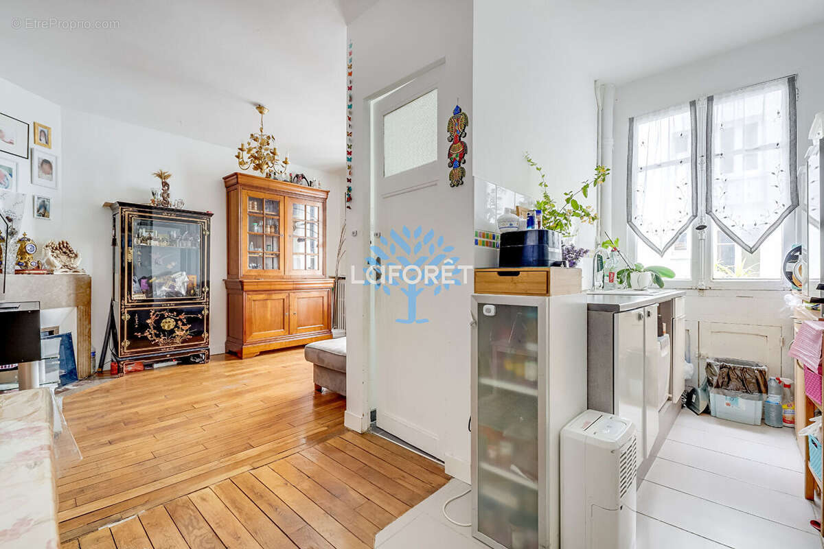 Appartement à PARIS-20E