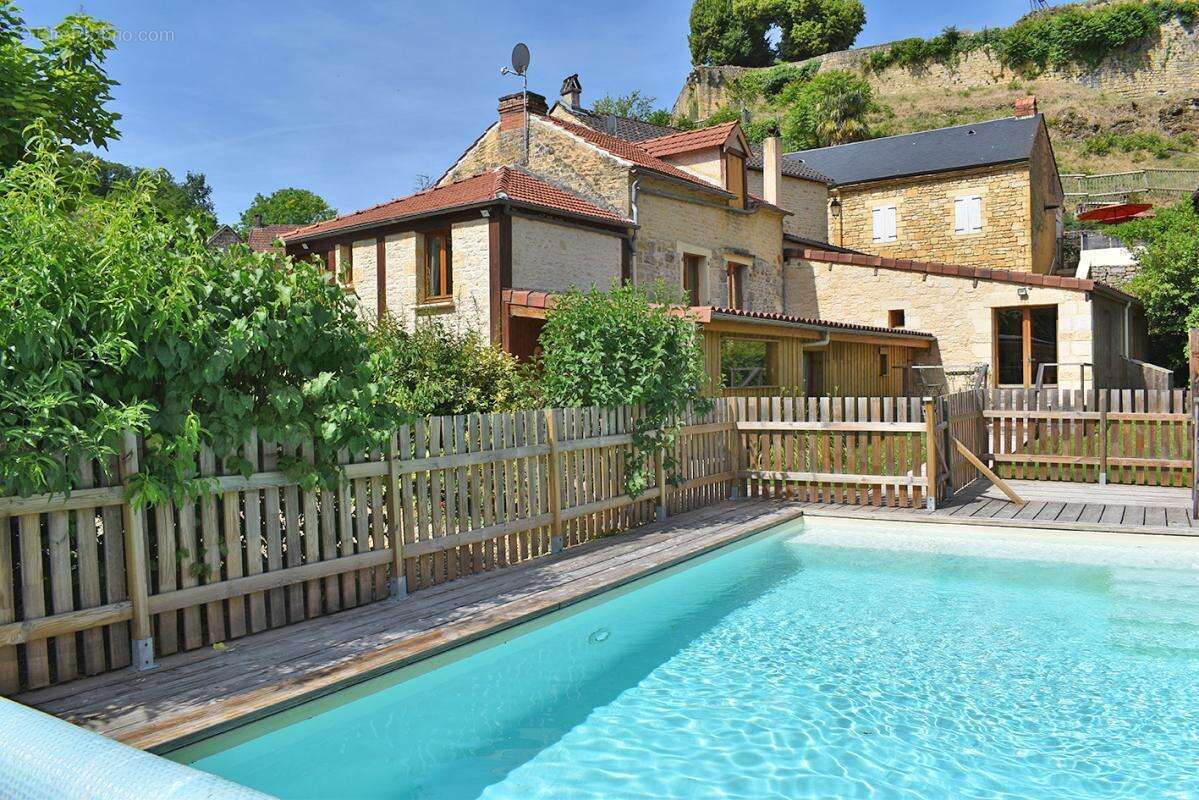 Maison à SALIGNAC-EYVIGUES