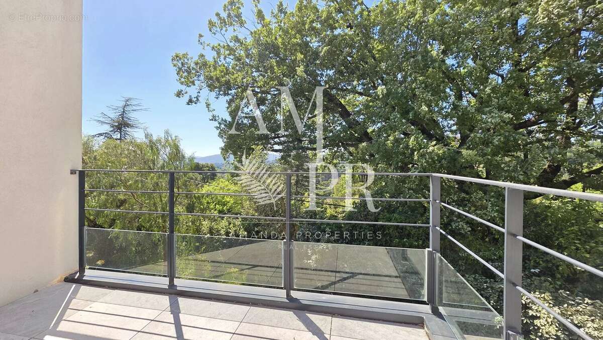 Maison à MOUGINS