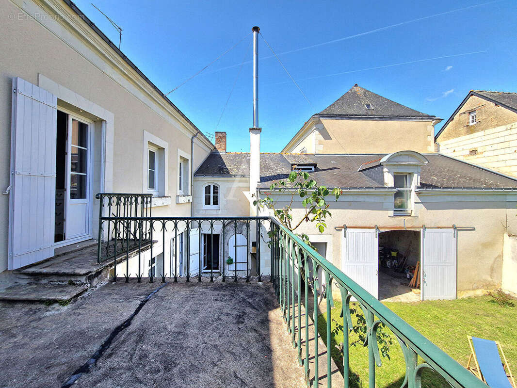 Maison Chateauneuf Sur Sarthe 8 pièce(s) 216 m2 - photo 7
