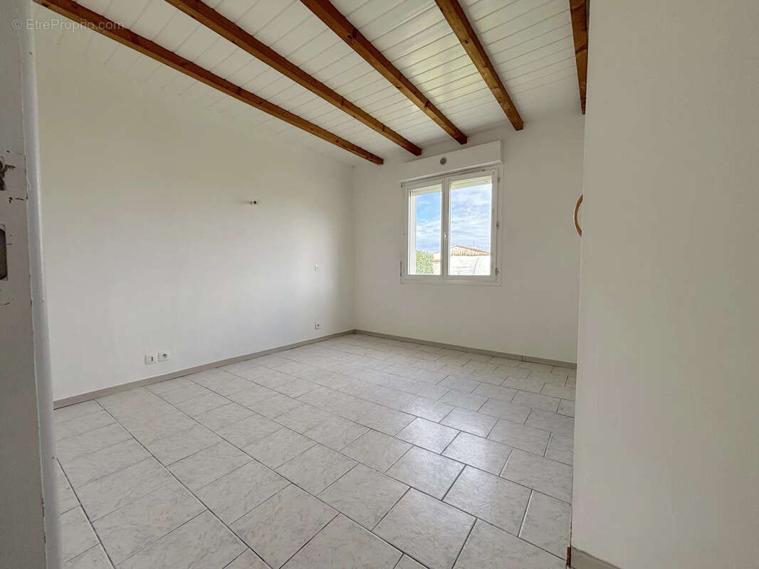 Maison à CORME-ROYAL