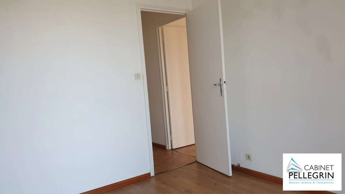 Appartement à MARSEILLE-4E