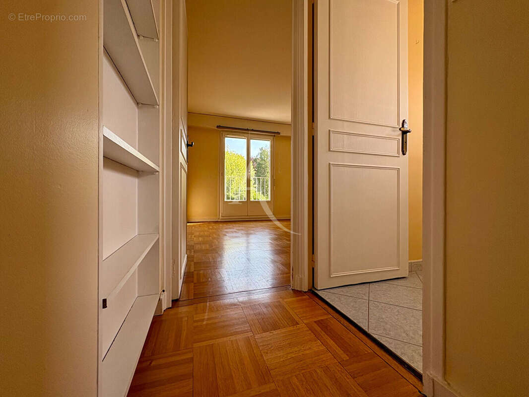 Appartement  5 pièce(s) 3 chambres à BURES SUR YVETTE - photo 13
