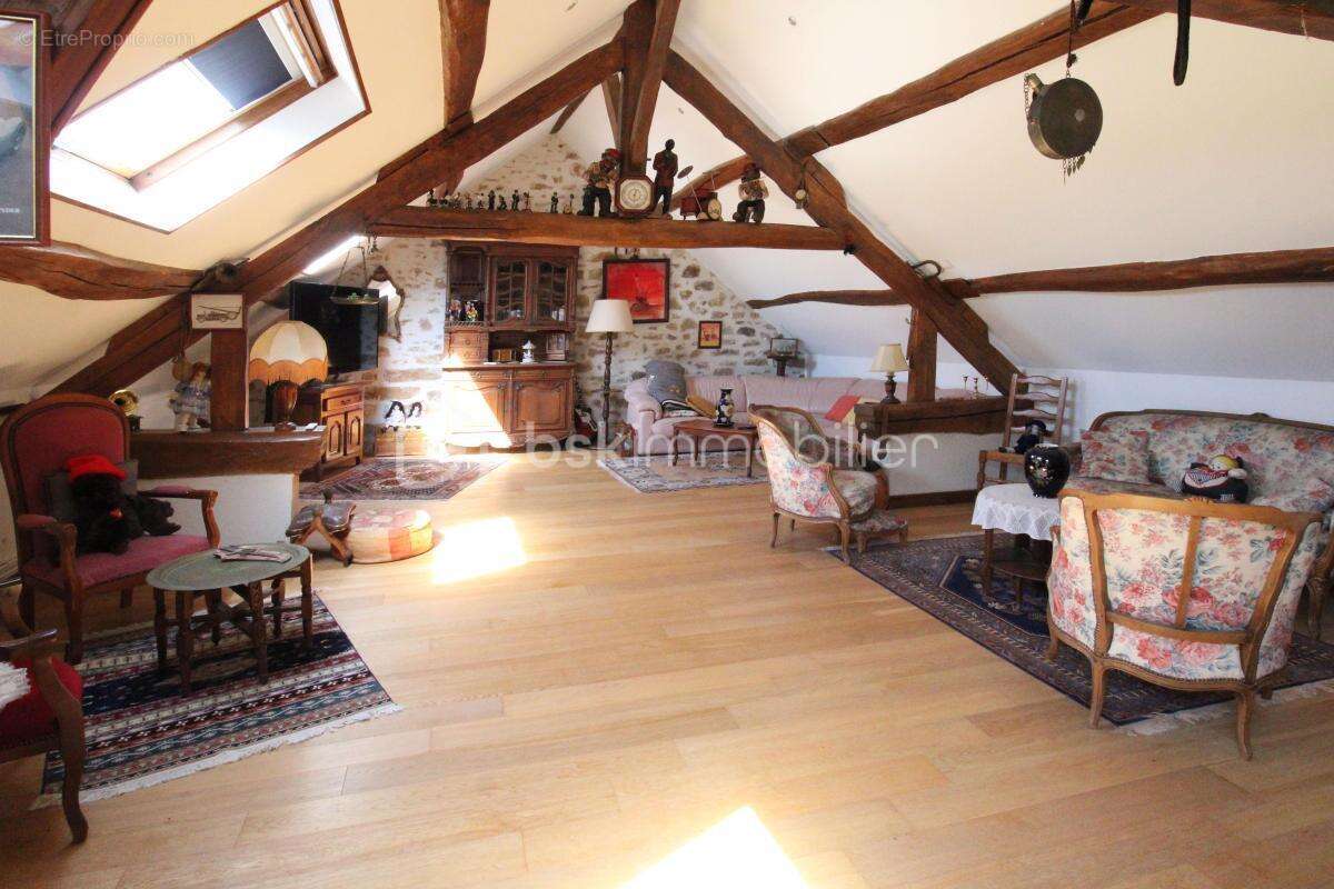 Maison à LA CHAPELLE-RABLAIS