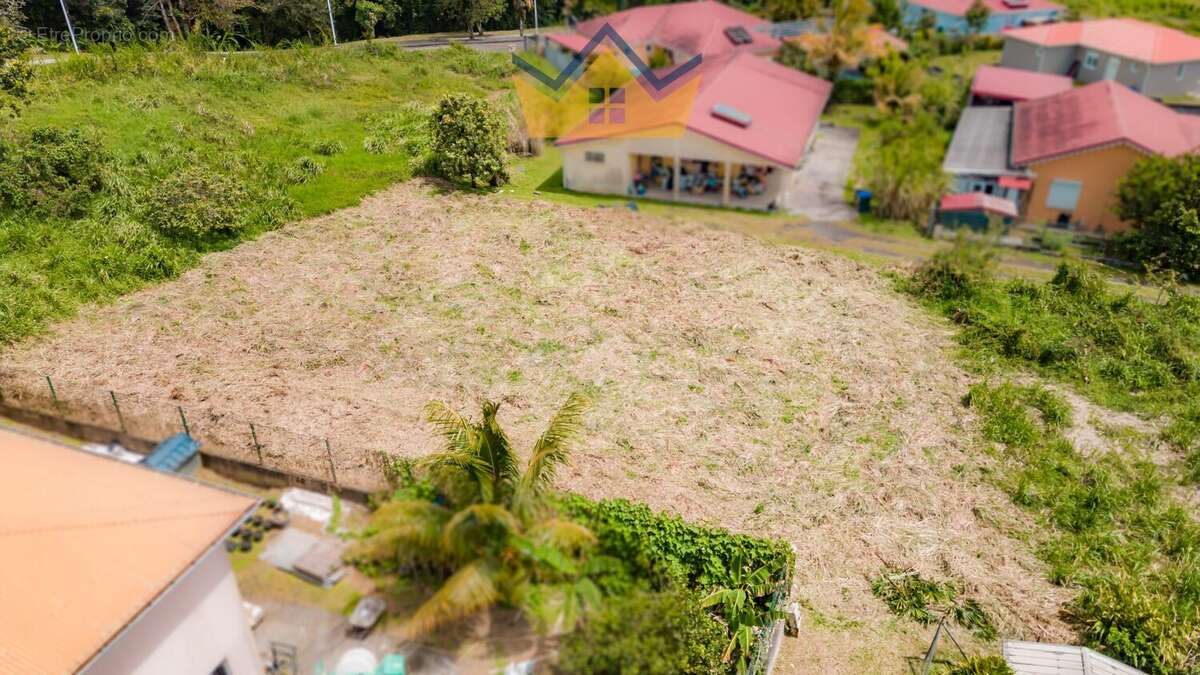 Terrain à LE MORNE-ROUGE