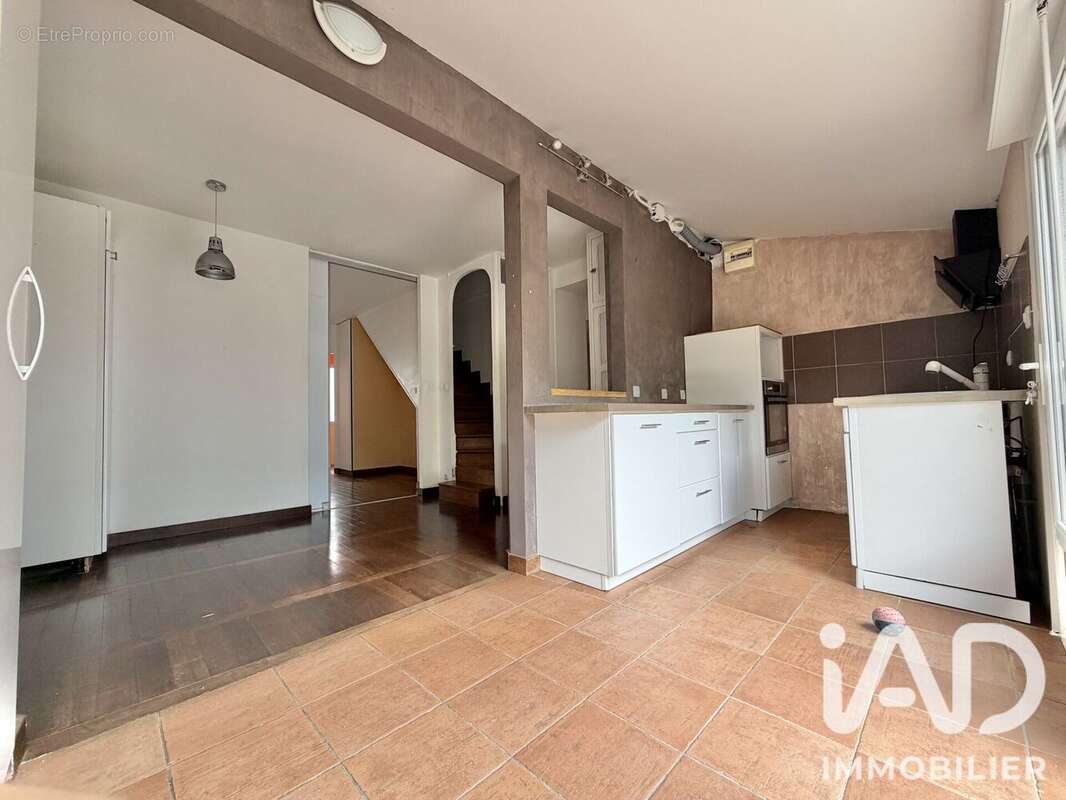 Maison 97 m² à Barneville-Carteret  - photo 3