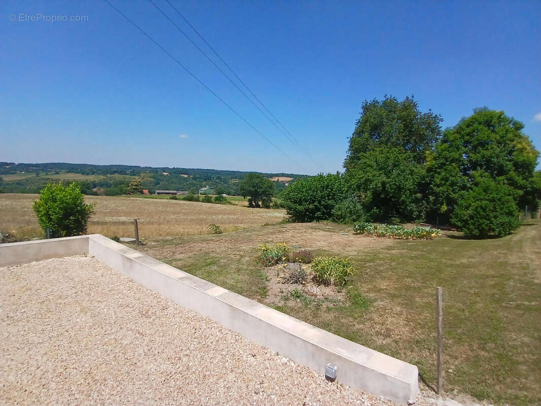 Garden - Maison à JUMILHAC-LE-GRAND