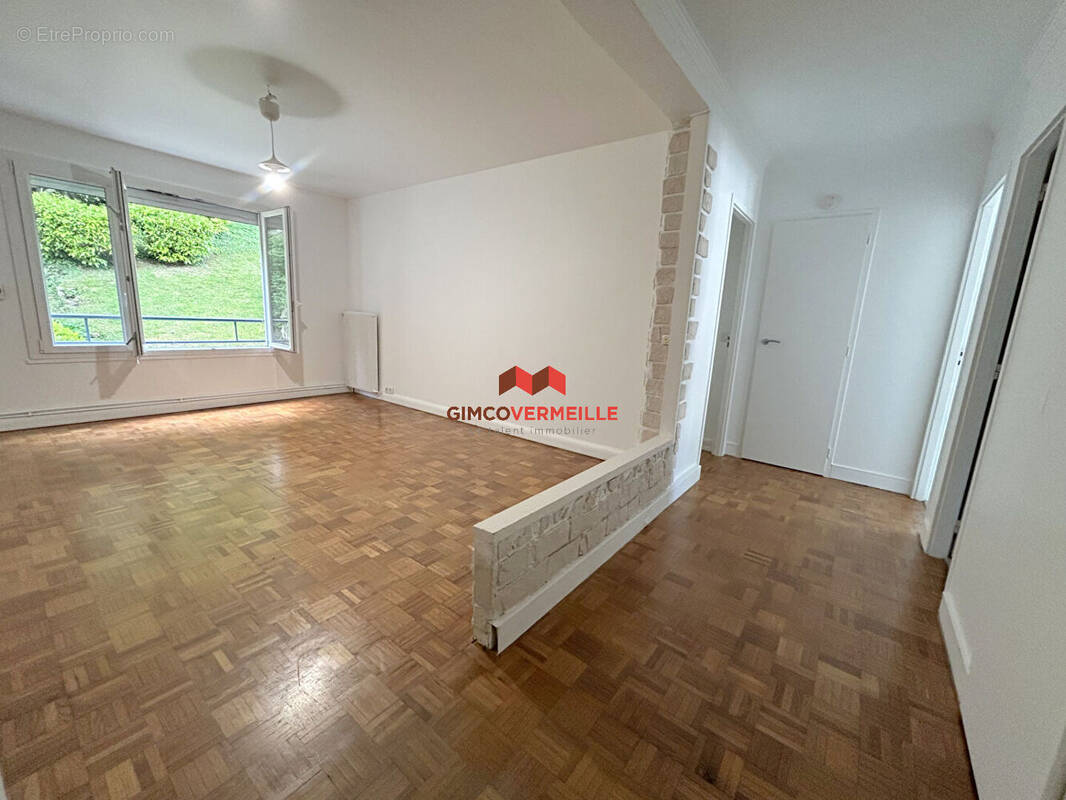 Appartement à BOUGIVAL