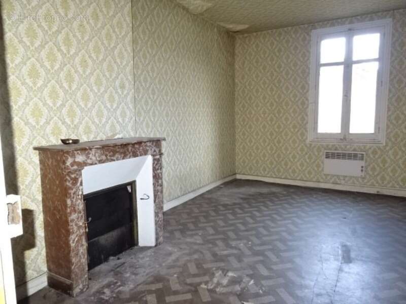 Dpt Vienne (86), à vendre CHATELLERAULT immeuble - Terrain de 332,00 m² - photo 4