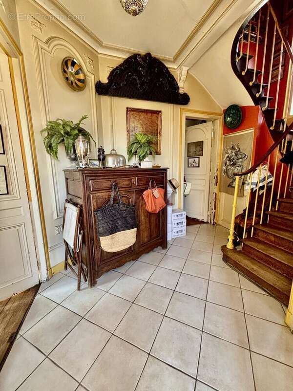 Maison à MONT-SAINT-AIGNAN