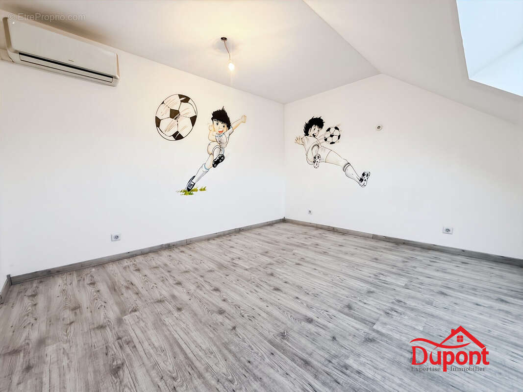 Maison 250 m² à Charleville-Mezieres  - photo 8