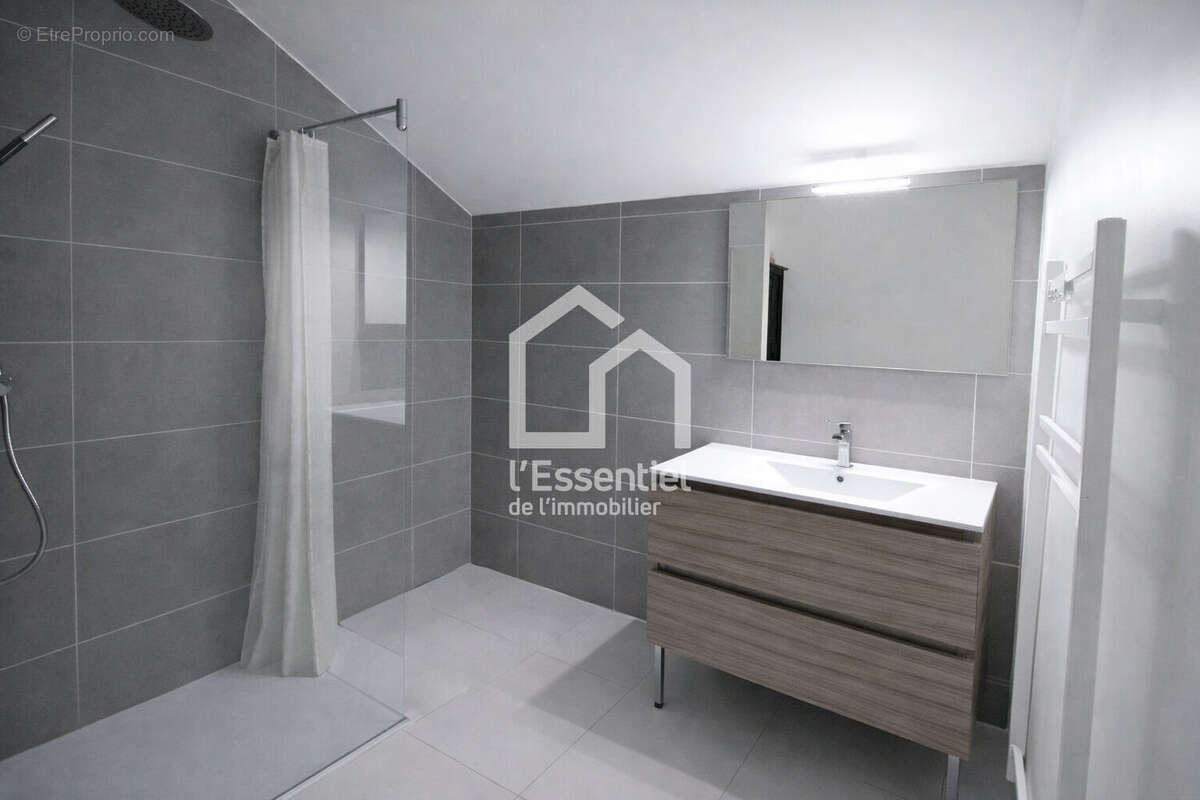 Appartement à VERNEUIL-SUR-SEINE