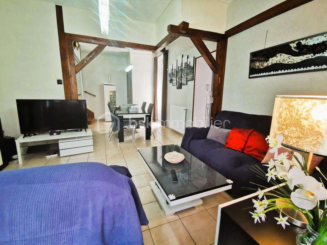 Maison à LIVET-ET-GAVET