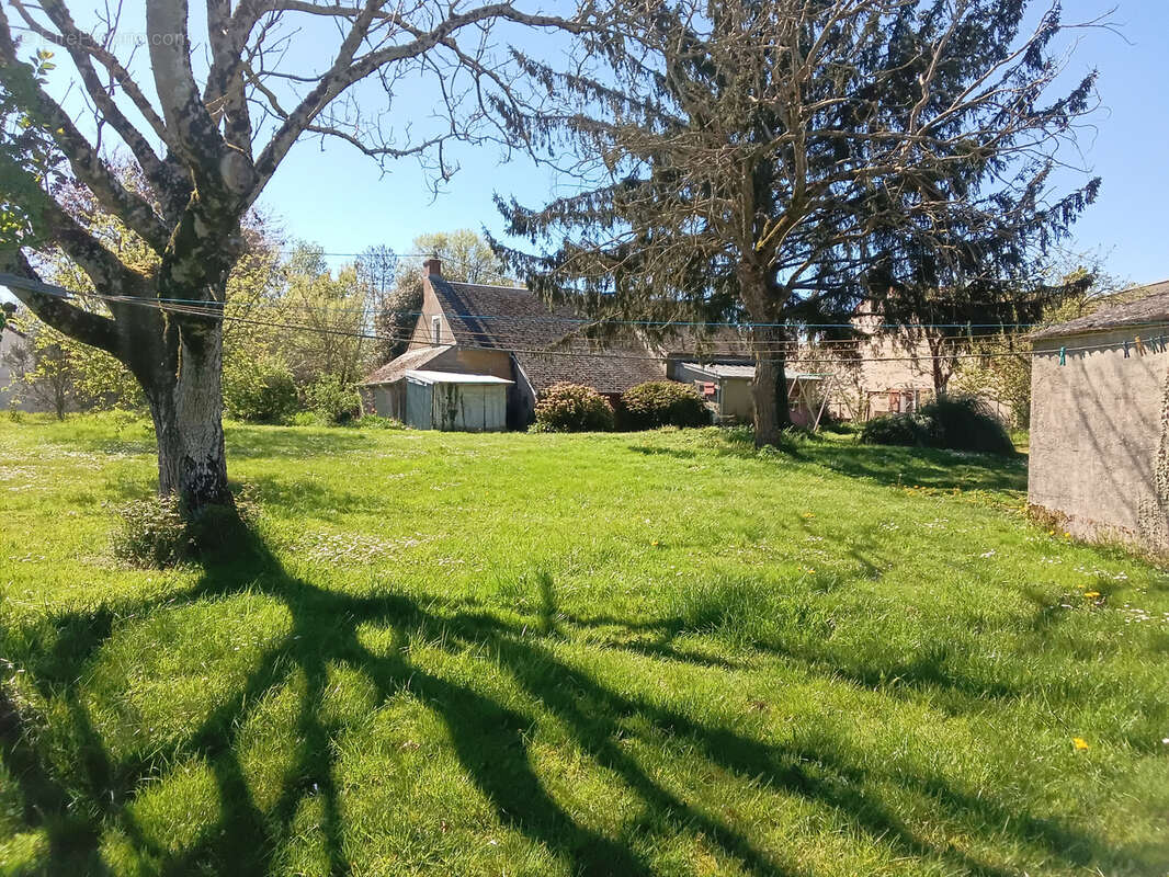 Maison à NERONDES