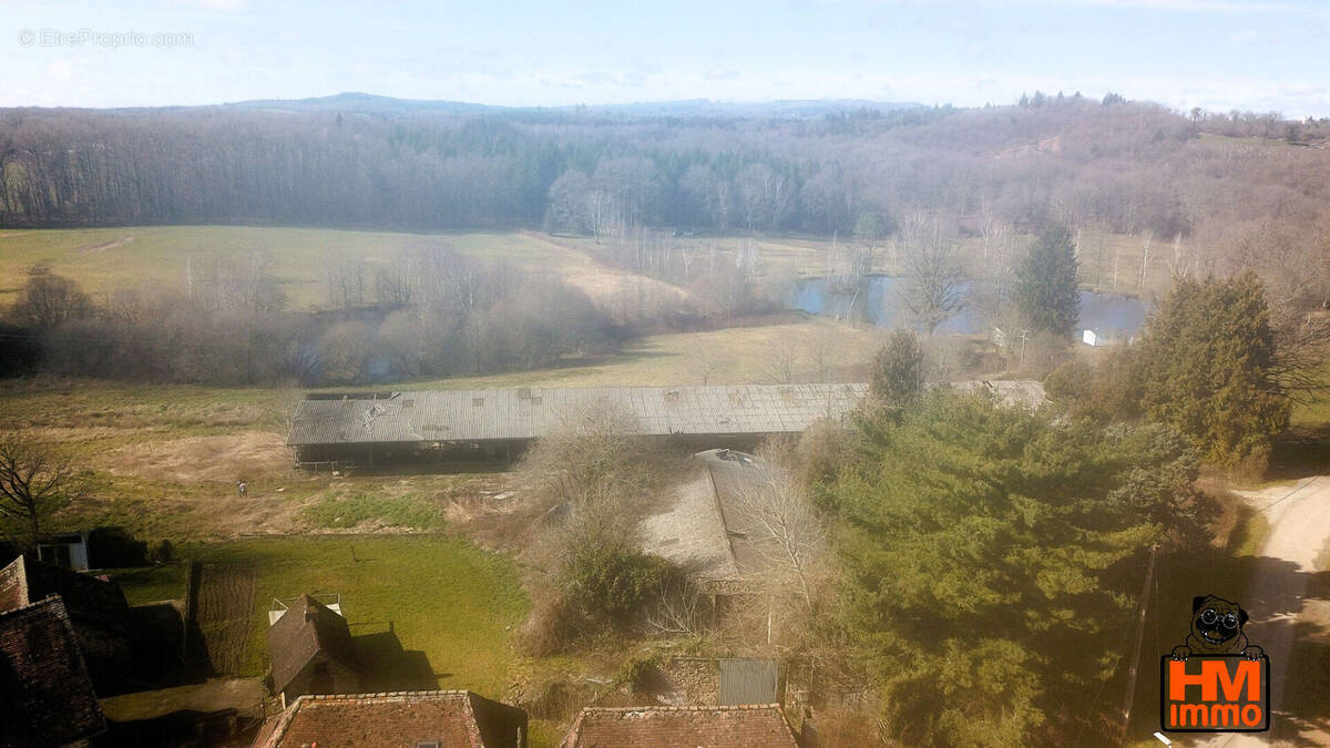 Terrain à LE CHALARD