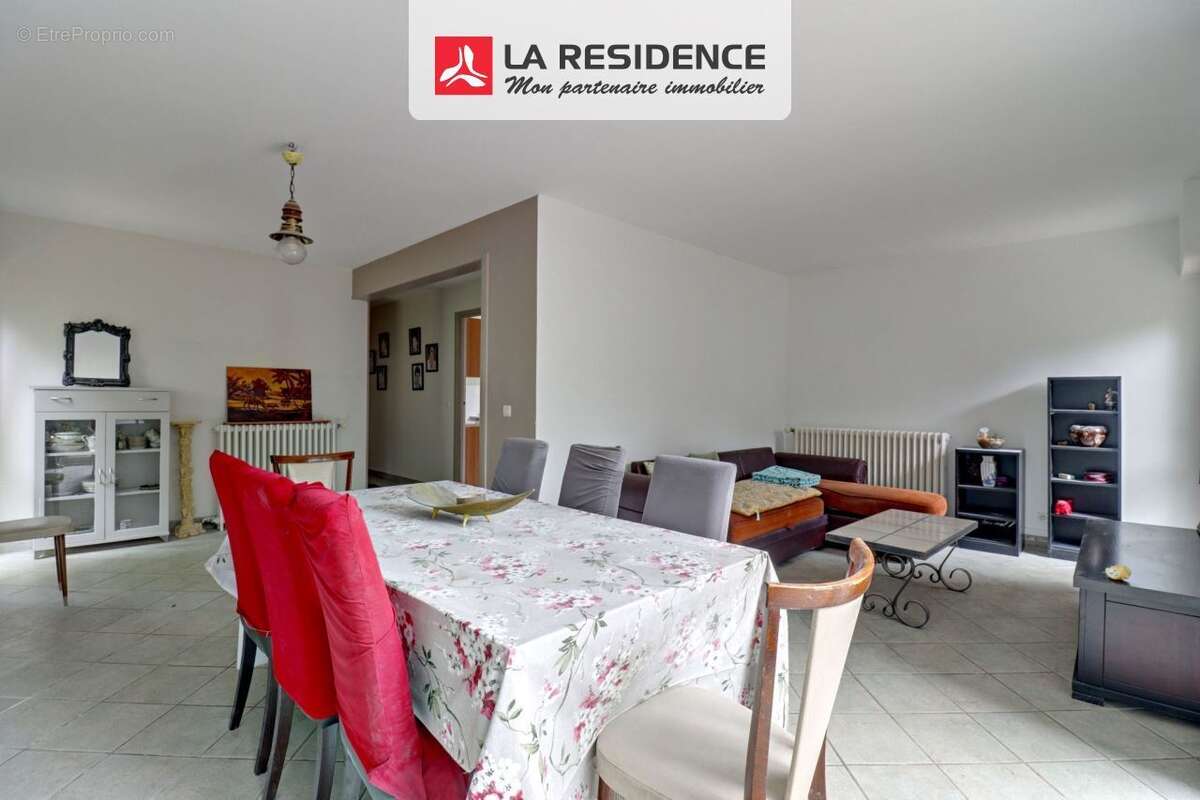 Maison à VERNEUIL-SUR-SEINE