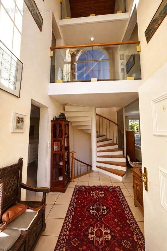 Maison à LES LOGES-EN-JOSAS